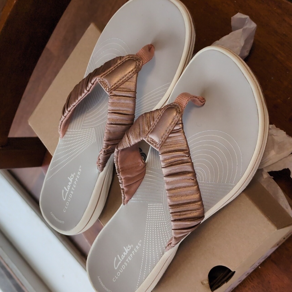 Cloudsteppers by Clarks. Size 8...rose gold